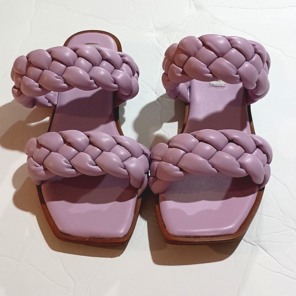Steve Madden Two Woven Straps Lilac Slides with 1" Block Heel Size 9 EUC